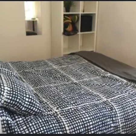 Perfect Location Apartment *